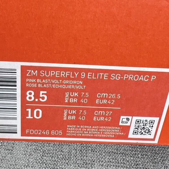 Athletic_Shoes